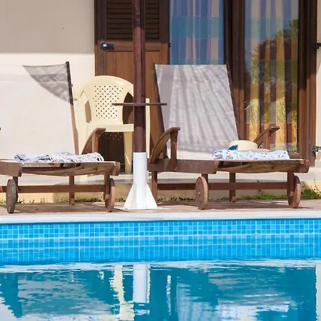 Angela Βασιλιάς