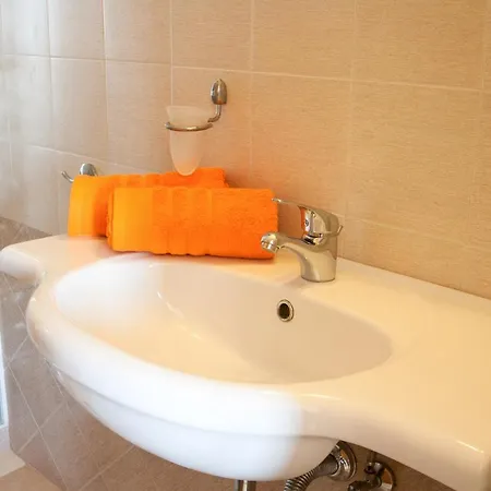 Angela * Василиас