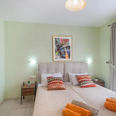 Angela Василиас